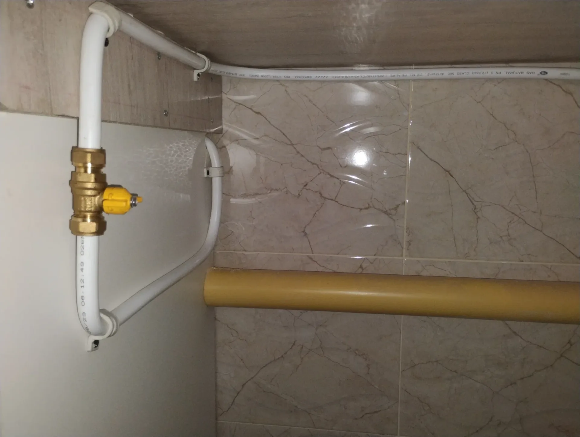 Conexión de lavadora o secadora a gas